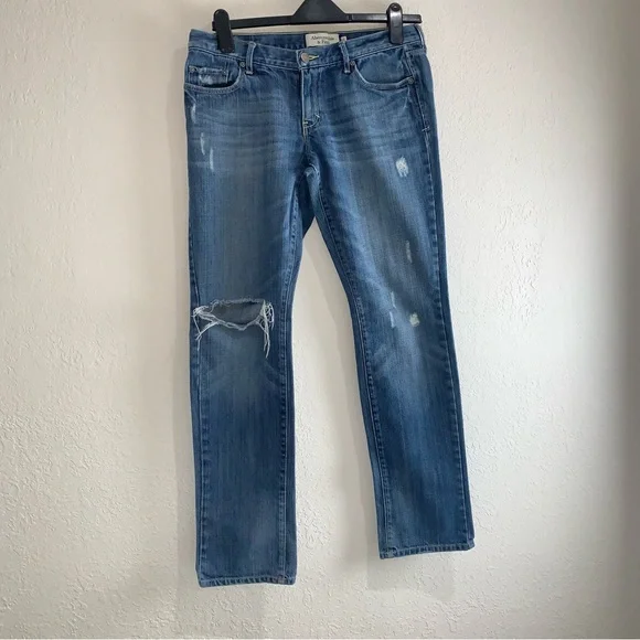 Abercrombie and Fitch Erin Distressed Mid Rise 90’s Jeans Size 6 S (short) blue - Picture 2 of 15